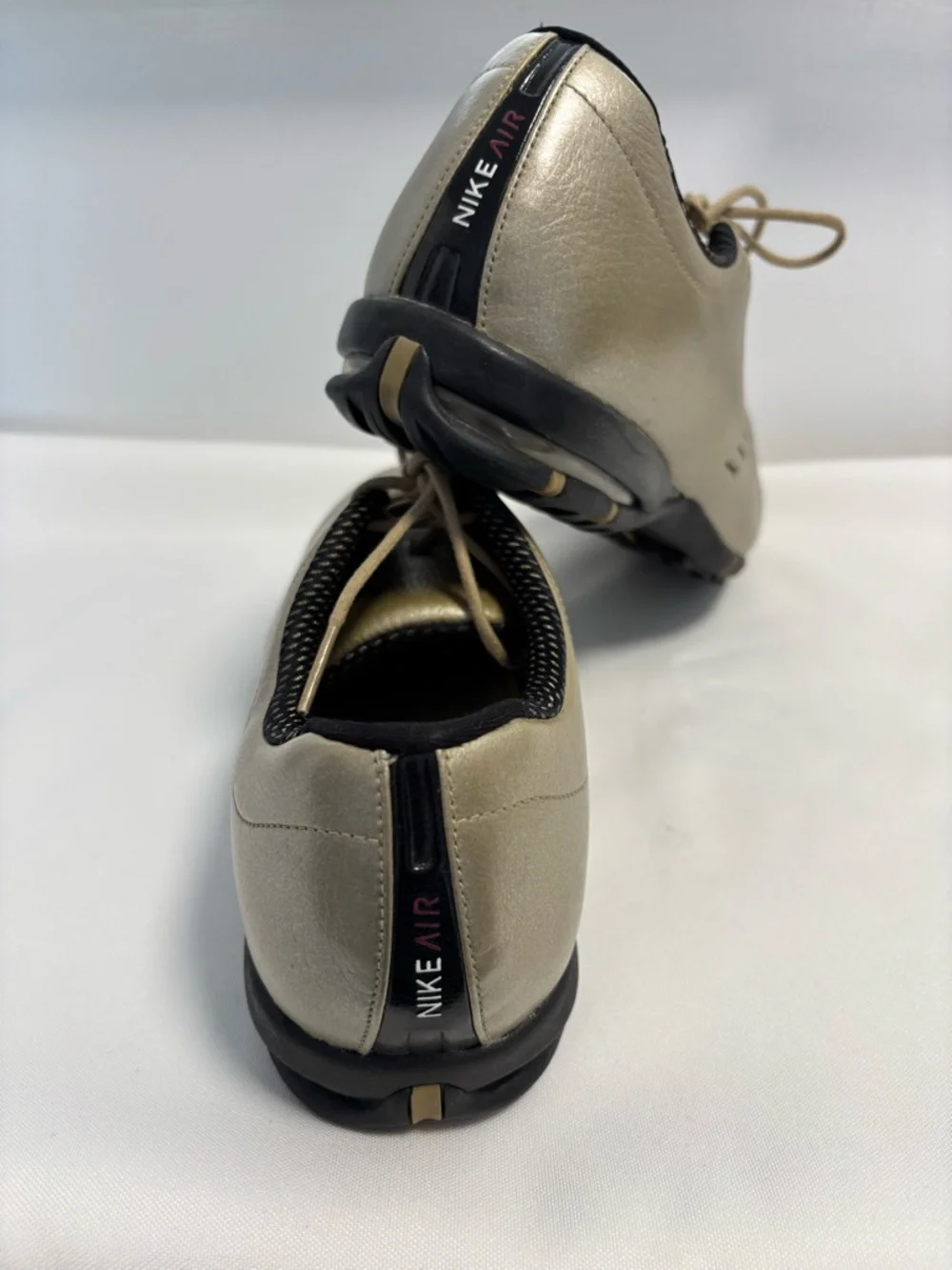 Women’s Nike Air Tac Leather Golf Shoes -
Size 9 - Picture 4 of 4